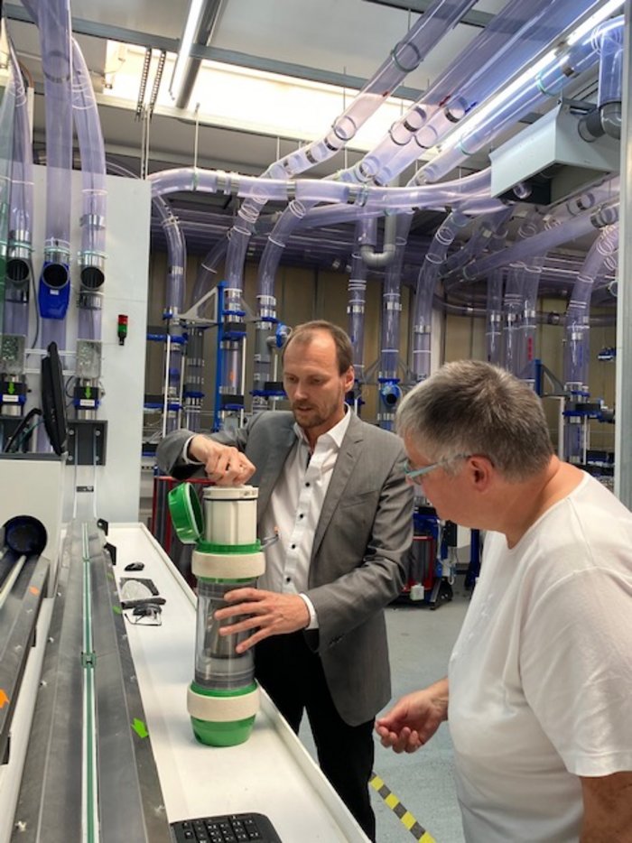 Hörtig3 Das ild zeigt Hörtig Rohrpostsysteme.