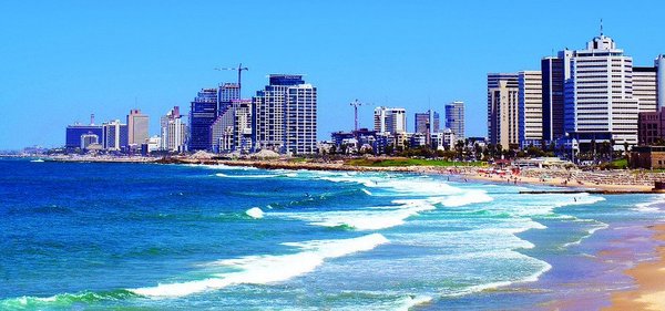 Das Bild zeigt den Strand bei Tel Aviv in Israel.