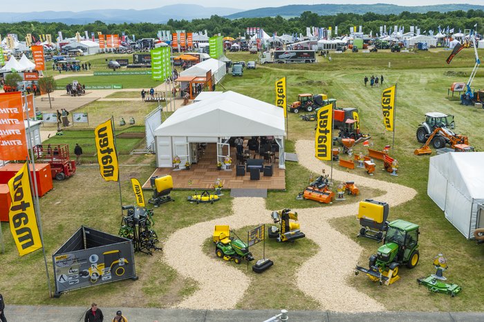 Matev Messestand Demopark 2017 Das Bild zeigt den Messestand der Firma matev GmbH auf der Messe Demopark im Jahr 2017.