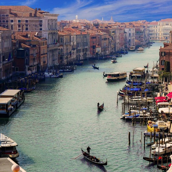 Das Bid zeigt den Canale Grande in Venedig