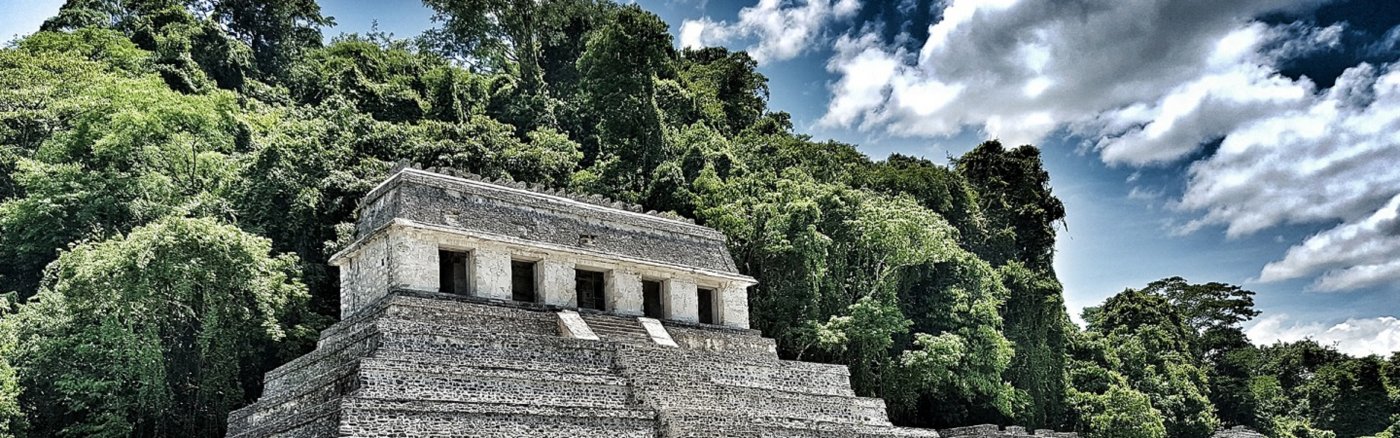 Das Bild zeigt einen Tempel in Mexiko.